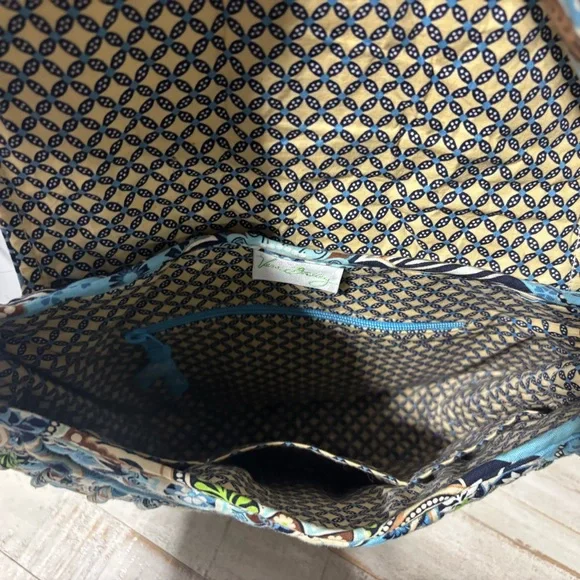 ❤️Vera Bradley Saddle Up Crossbody in Bali Blue - Picture 6 of 6